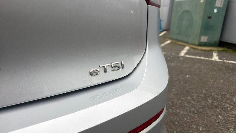 Volkswagen Golf 1.5 eTSI 150 Life 5dr DSG Petrol Hatchback